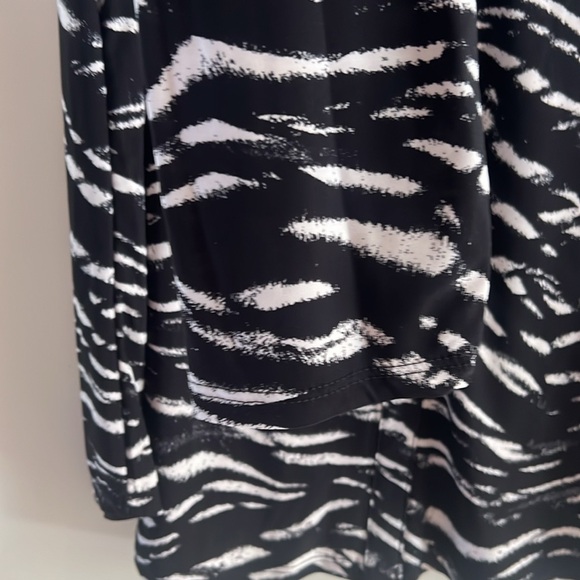 INC International Concepts Women’s Long Sleeved Knit Top NWT - Picture 4 of 7